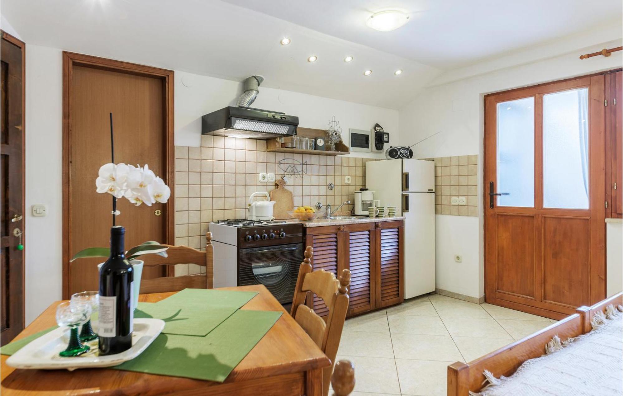 Awesome Studio In Pula With Wifi 외부 사진